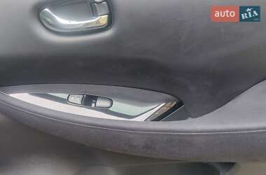 Хэтчбек Nissan Leaf 2014 в 