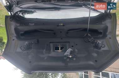 Хэтчбек Nissan Leaf 2014 в 
