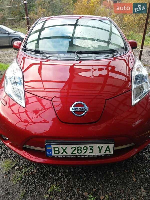 Хэтчбек Nissan Leaf 2012 в Хмельницком