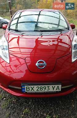 Хетчбек Nissan Leaf 2012 в 