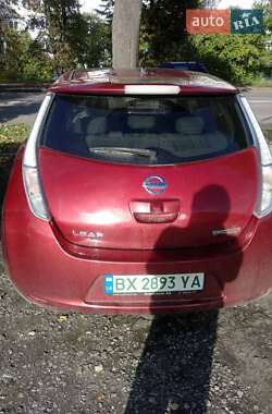 Хетчбек Nissan Leaf 2012 в 