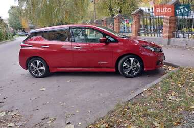Хэтчбек Nissan Leaf 2018 в 