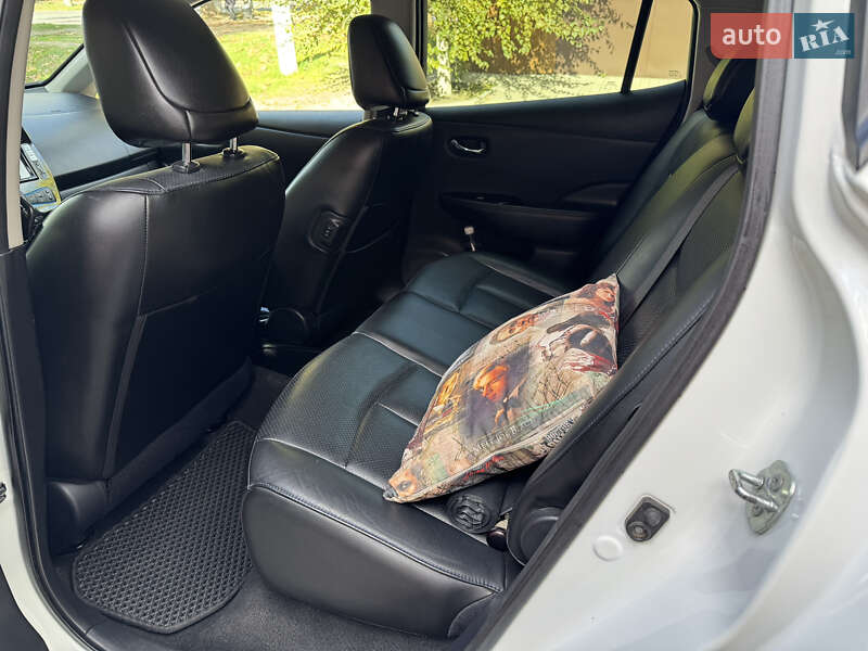 Хэтчбек Nissan Leaf 2015 в Херсоне фото 6 Хэтчбек Nissan Leaf 2015 в Херсоне