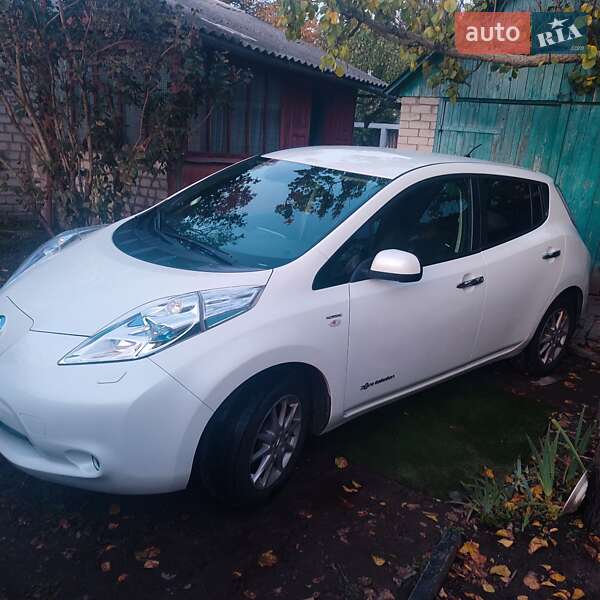 Хэтчбек Nissan Leaf 2014 в Коростышеве фото 2 Хэтчбек Nissan Leaf 2014 в Коростышеве