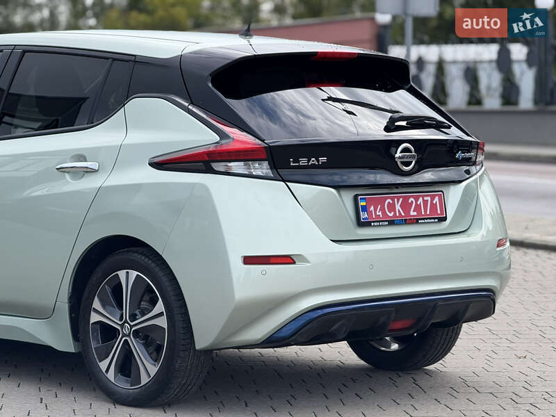 Хетчбек Nissan Leaf 2018 в Дрогобичі