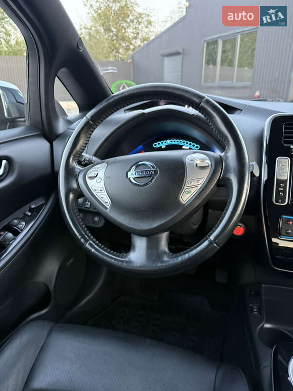 Хетчбек Nissan Leaf 2013 в Дрогобичі