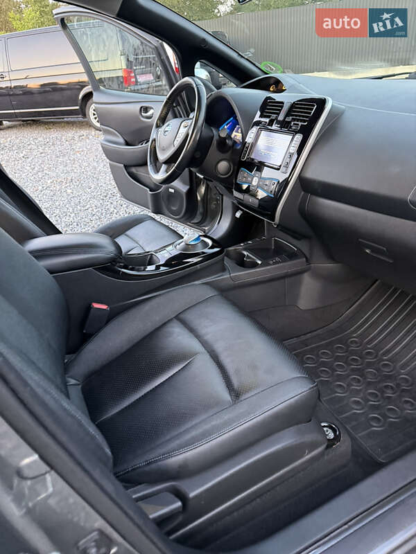 Хетчбек Nissan Leaf 2013 в Дрогобичі