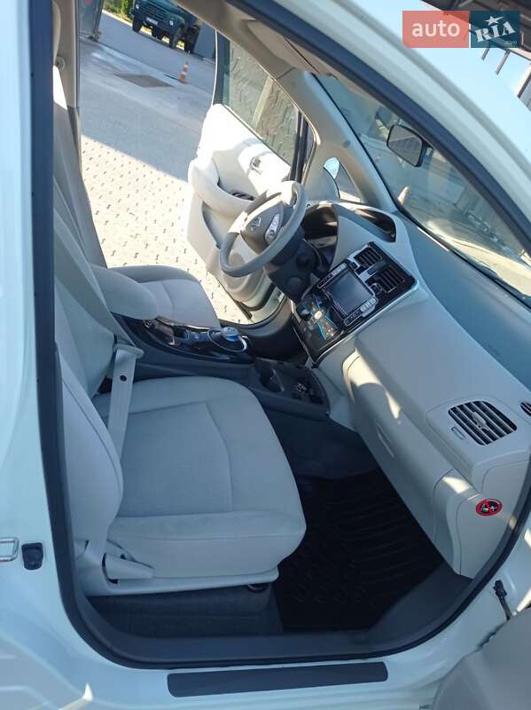 Хэтчбек Nissan Leaf 2012 в Коломые фото 17 Хэтчбек Nissan Leaf 2012 в Коломые