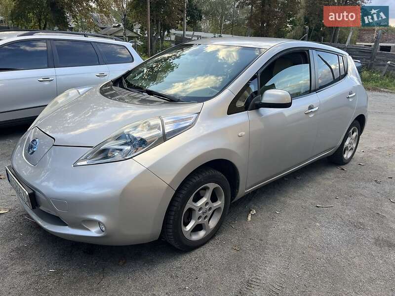 Хэтчбек Nissan Leaf 2011 в Звягеле фото 2 Хэтчбек Nissan Leaf 2011 в Звягеле