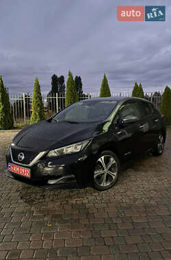 Хэтчбек Nissan Leaf 2019 в 
