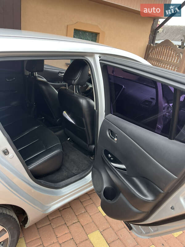 Хэтчбек Nissan Leaf 2013 в Буске фото 12 Хэтчбек Nissan Leaf 2013 в Буске