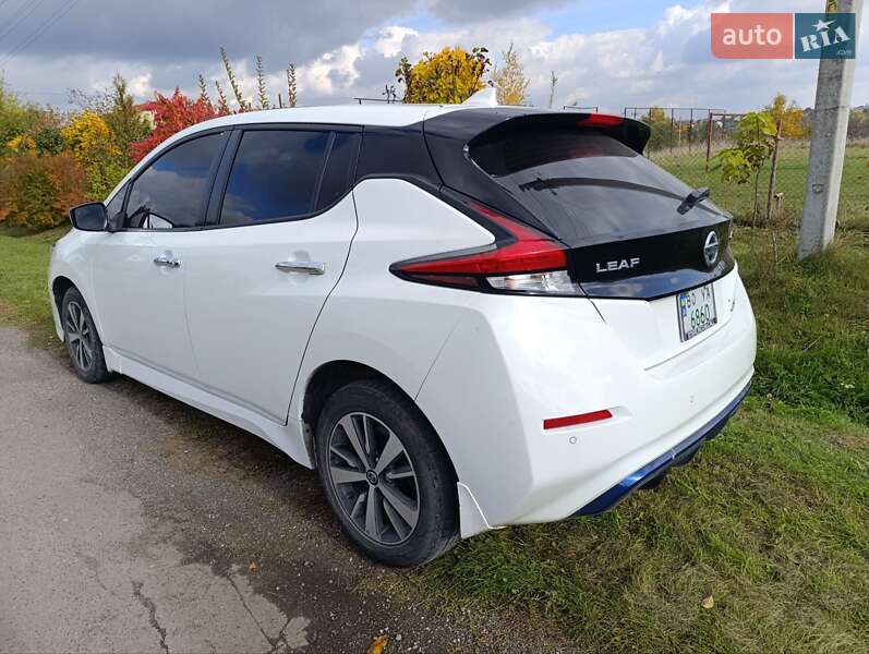 Хетчбек Nissan Leaf 2020 в Тернополі