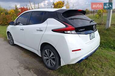 Хэтчбек Nissan Leaf 2020 в 