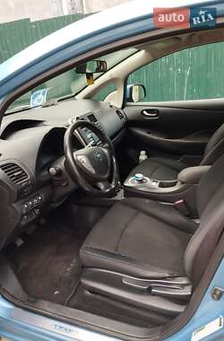 Хэтчбек Nissan Leaf 2014 в 