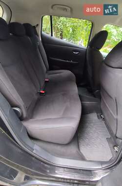 Хэтчбек Nissan Leaf 2015 в 