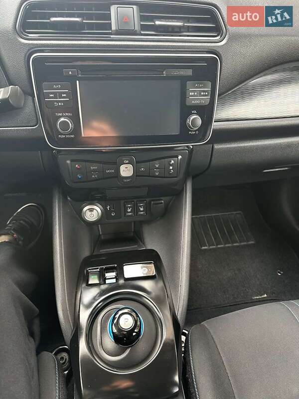 Хэтчбек Nissan Leaf 2019 в Фастове