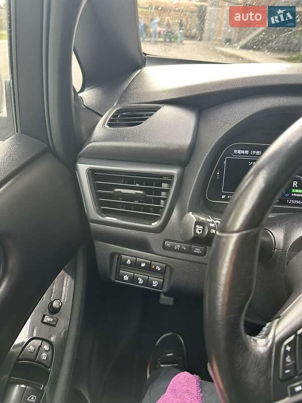 Хэтчбек Nissan Leaf 2019 в Фастове