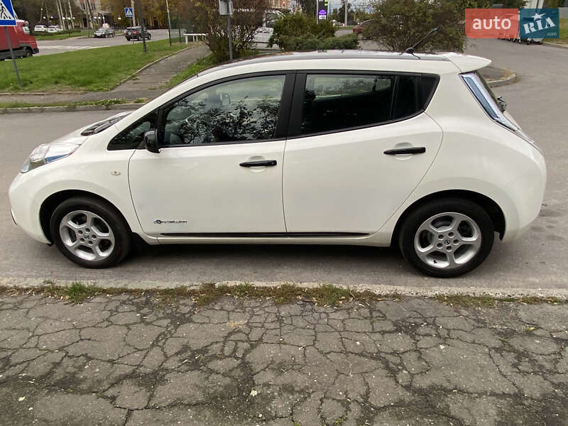 Хетчбек Nissan Leaf 2014 в Вінниці