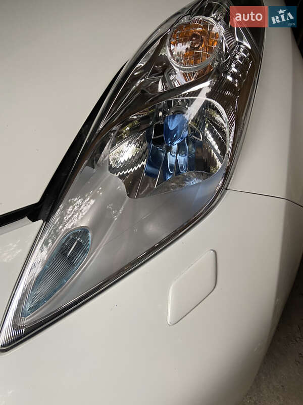 Хетчбек Nissan Leaf 2014 в Вінниці