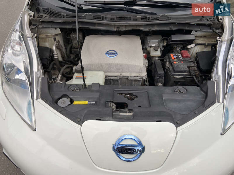 Хетчбек Nissan Leaf 2014 в Вінниці