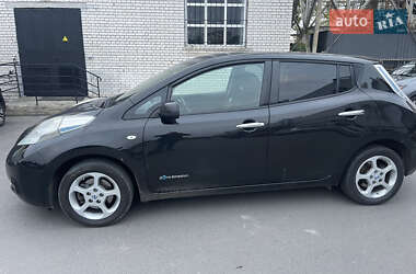 Хэтчбек Nissan Leaf 2014 в 
