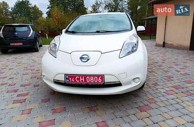 Хэтчбек Nissan Leaf 2013 в 