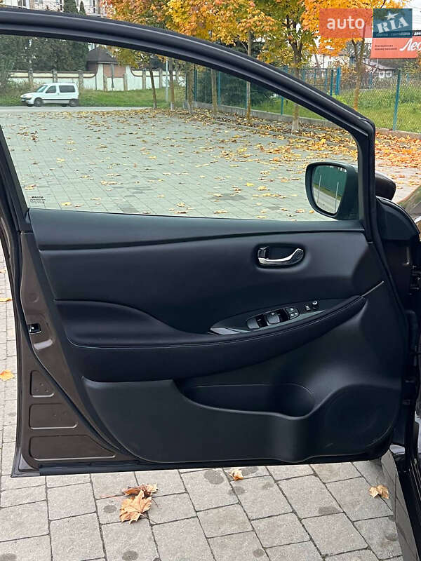 Хэтчбек Nissan Leaf 2019 в Львове фото 58 Хэтчбек Nissan Leaf 2019 в Львове
