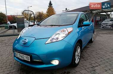 Хэтчбек Nissan Leaf 2013 в 
