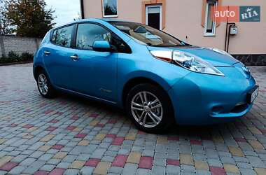 Хэтчбек Nissan Leaf 2013 в 