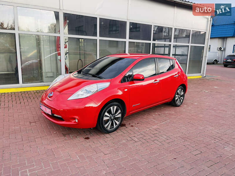 Хэтчбек Nissan Leaf 2016 в Ровно