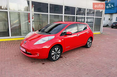 Хэтчбек Nissan Leaf 2016 в 
