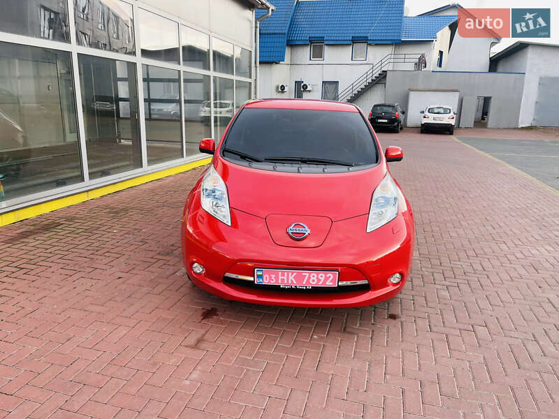 Хэтчбек Nissan Leaf 2016 в Ровно