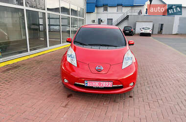 Хэтчбек Nissan Leaf 2016 в 