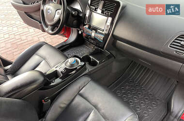 Хэтчбек Nissan Leaf 2016 в 