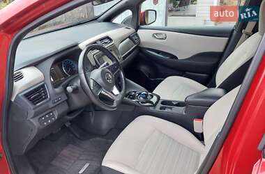 Хэтчбек Nissan Leaf 2018 в 