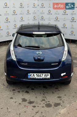Хэтчбек Nissan Leaf 2016 в 