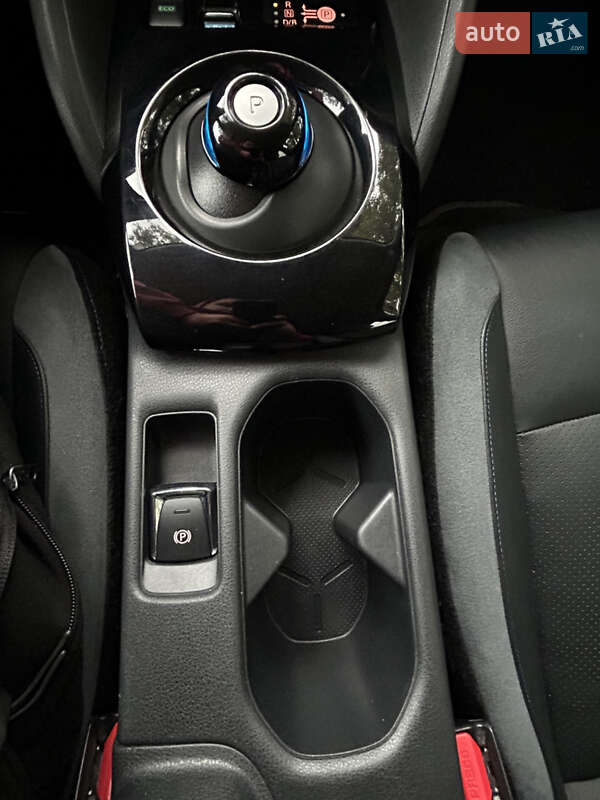 Хэтчбек Nissan Leaf 2023 в Днепре фото 34 Хэтчбек Nissan Leaf 2023 в Днепре