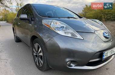 Хэтчбек Nissan Leaf 2014 в 