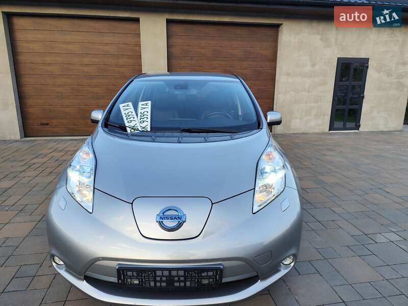 Хэтчбек Nissan Leaf 2016 в Ровно