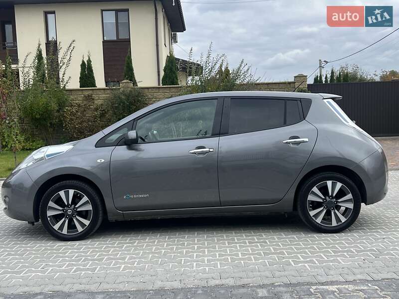 Хетчбек Nissan Leaf 2015 в Рівному