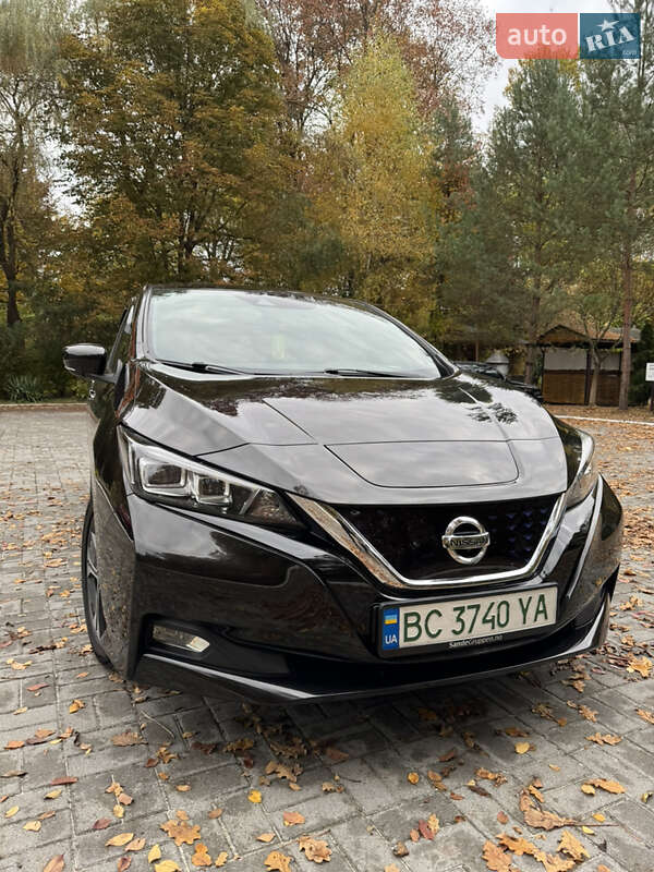 Хэтчбек Nissan Leaf 2018 в Дрогобыче