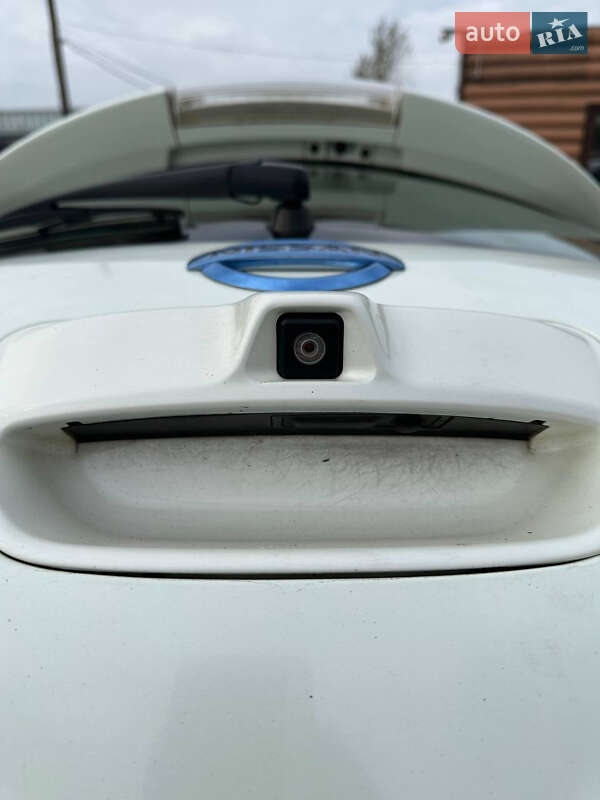 Хетчбек Nissan Leaf 2011 в Білогородці