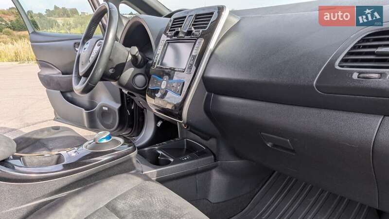 Хетчбек Nissan Leaf 2016 в Дрогобичі