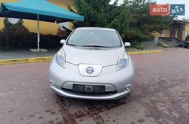 Хетчбек Nissan Leaf 2014 в 