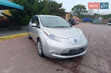 Хетчбек Nissan Leaf 2014 в 