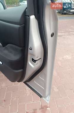 Хетчбек Nissan Leaf 2014 в 