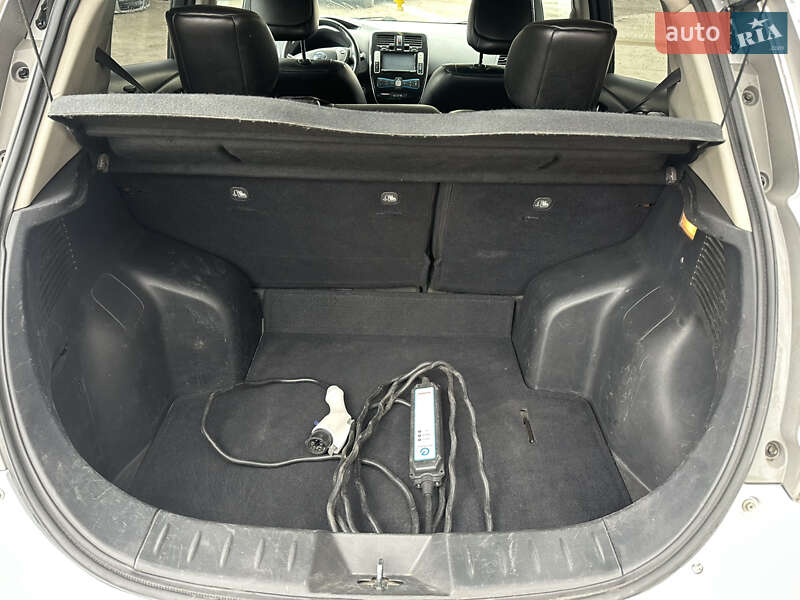 Хетчбек Nissan Leaf 2015 в Сокалі фото 32 Хетчбек Nissan Leaf 2015 в Сокалі