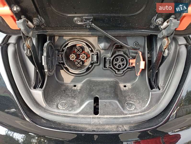 Хетчбек Nissan Leaf 2014 в Одесі