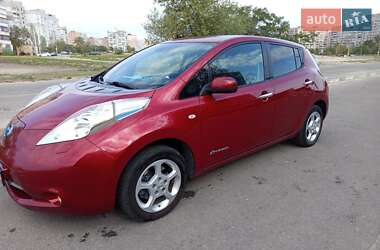 Хетчбек Nissan Leaf 2015 в Запоріжжі