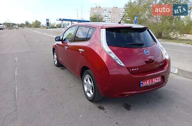 Хэтчбек Nissan Leaf 2015 в Запорожье